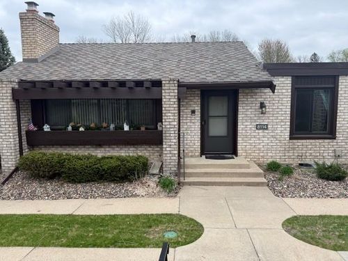 8114 Pennsylvania Rd, Bloomington, MN, 55438-1137 | Card Image