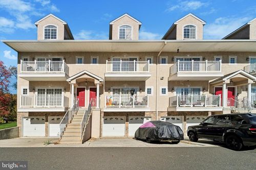 unit-18-290 Byberry Rd, PHILADELPHIA, PA, 19116-4029 | Card Image