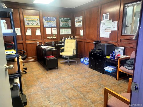 51458 Schoenherr Rd, Shelby Twp, MI, 48315-2726 | Card Image