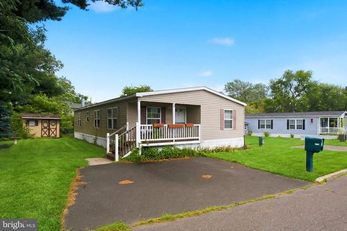 7001 Huber Dr, MORRISVILLE, PA, 19067-5155 | Card Image