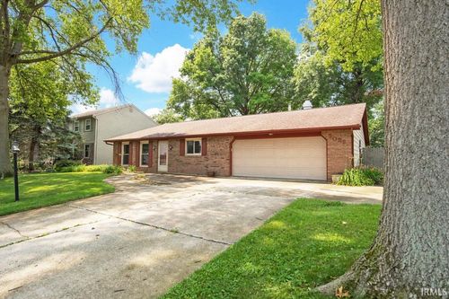 9022 Greenmeadow Drive, New Haven, IN, 46774-1831 | Card Image