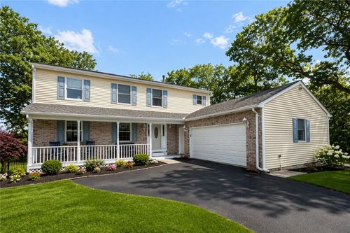 2 Maria Cir, Johnston, RI, 02919-5834 | Card Image