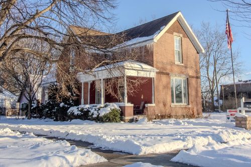 302 S Main St, Knox, IN, 46534 | Card Image