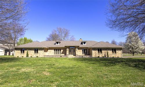 118 Greenbriar Drive, Sikeston, MO, 63801 | Card Image