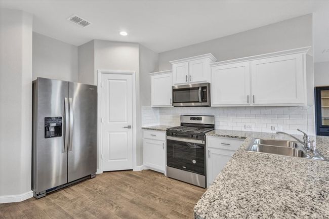 111 Irish Ivy Ct, House other with 4 bedrooms, 2 bathrooms and null parking in Boyd TX | Image 9
