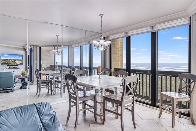 Wall of mirrors and wall of windows makes it seem like you are surrounded by the ocean. | Image 8