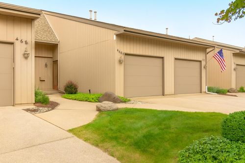 2-4683 Rockvalley Dr Ne, Grand Rapids, MI, 49525-1377 | Card Image
