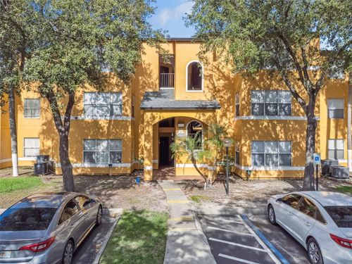 apt-1636-4524 Commander Dr, ORLANDO, FL, 32822-3518 | Card Image