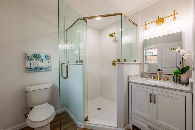 106 W Heron Dr, House other with 4 bedrooms, 3 bathrooms and null parking in Highland Haven TX | Image 20