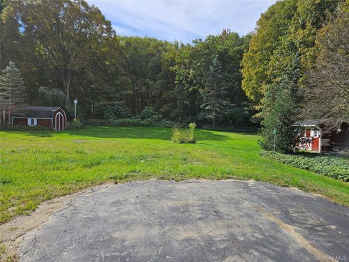 16 Seven Oaks Ln, Brewster, NY, 10509-1606 | Card Image