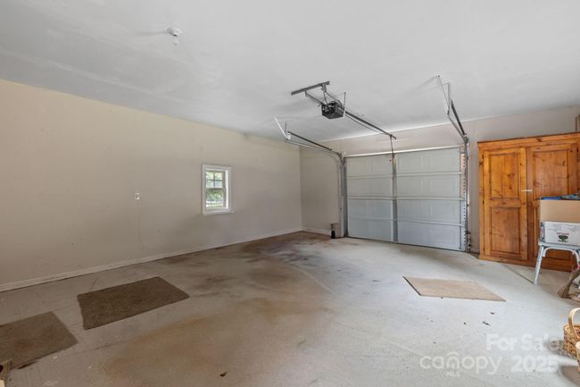 Attached 1 car garage | Image 20