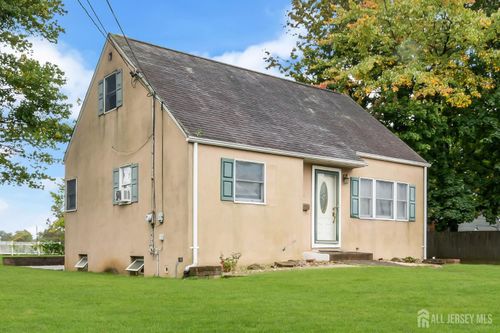 38 Susan Ln, East Brunswick, NJ, 08816-3705 | Card Image