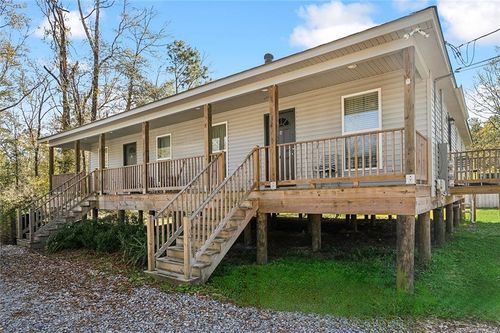 41298 Brown Rd, Ponchatoula, LA, 70454-5232 | Card Image