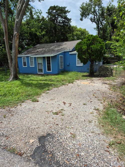 7012 Church Ln, Hitchcock, TX, 77563-3342 | Card Image