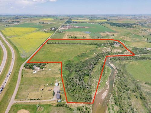 354032 80 Street E, Rural Foothills County, AB, T1S1A9 | Card Image