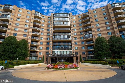 625-8380 Greensboro Dr, MCLEAN, VA, 22102-3521 | Card Image