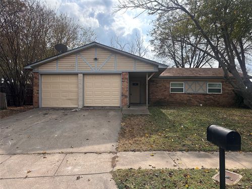 2812 Eddie Pl, Fort Worth, TX, 76140-2417 | Card Image
