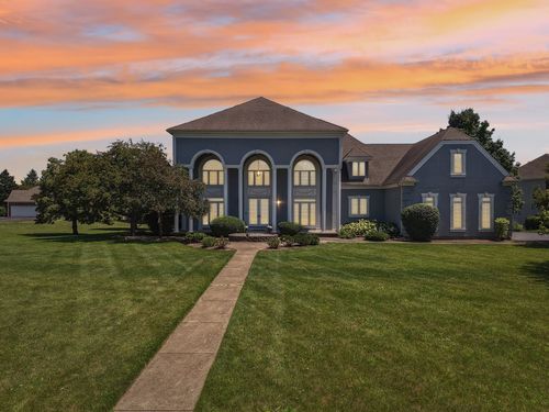 6605 Oakwood Manor Dr, Crystal Lake, IL, 60012-1197 | Card Image