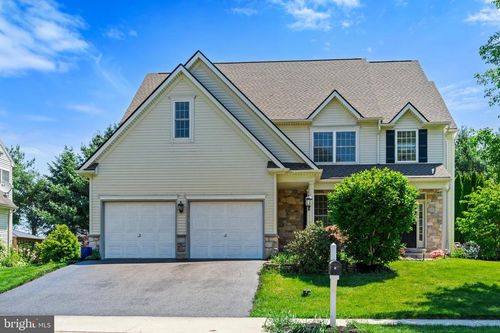 271 Squire Ln, LITITZ, PA, 17543-7689 | Card Image