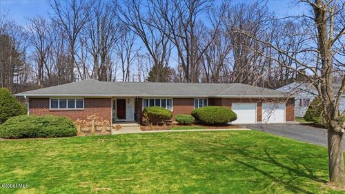 121 5th Ave, Saratoga Springs, NY, 12866-3703 | Card Image