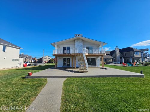 38025 Huron Pointe Dr, Harrison Twp, MI, 48045-2832 | Card Image