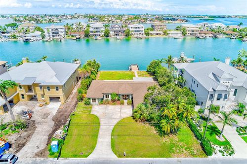 410 Harbor View Ln, Largo, FL, 33770-4009 | Card Image