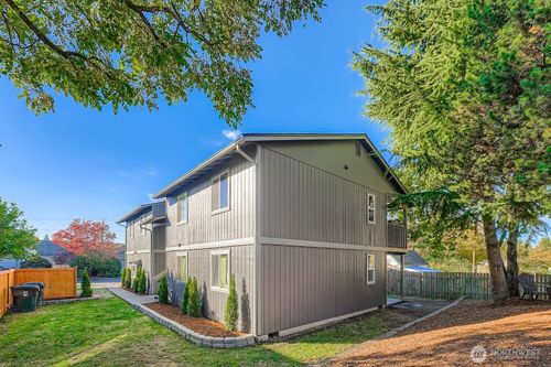 105 E 96th St, Tacoma, WA, 98445-6803 | Card Image