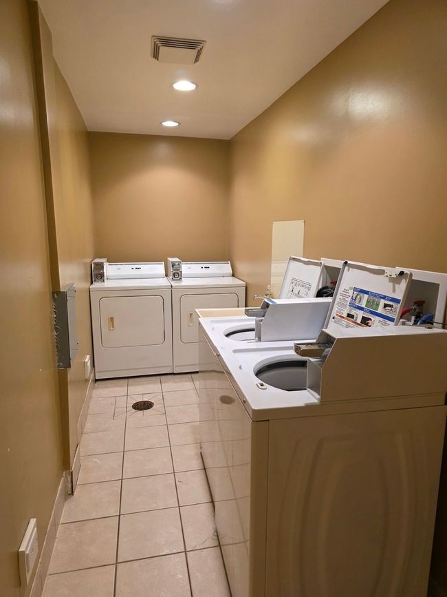 APT-3A - 717 Strom Dr, Condo with 2 bedrooms, 1 bathrooms and 2 parking in West Dundee IL | Image 14