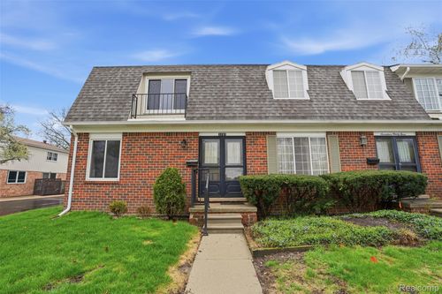 1791 Wickham St, Royal Oak, MI, 48073-1121 | Card Image