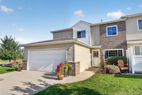 2126 Cord Ridge, Waterloo, IA, 50701 | Card Image