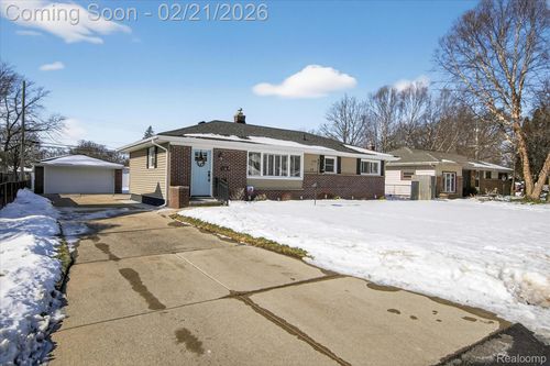 5731 Harvey St, Westland, MI, 48185-3101 | Card Image