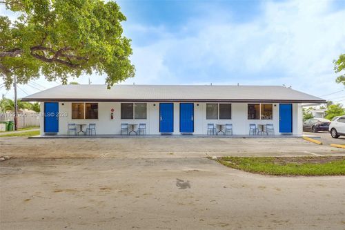 412 Ne 4th Ave, Hallandale Beach, FL, 33009-3468 | Card Image