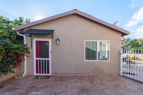 7647 Amestoy Ave, Van Nuys, CA, 91406-2110 | Card Image