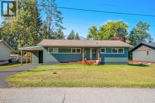31 Elkview Dr, Fernie, BC, V0B1M3 | Card Image