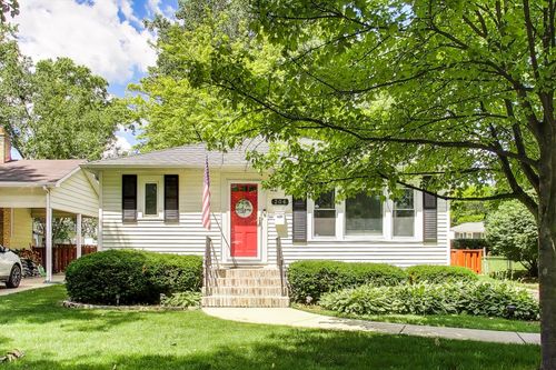 206 S Owen St, Mount Prospect, IL, 60056-3313 | Card Image