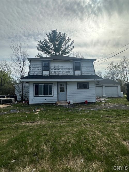 9567 Black Creek Rd, Brewerton, NY, 13029-9748 | Card Image