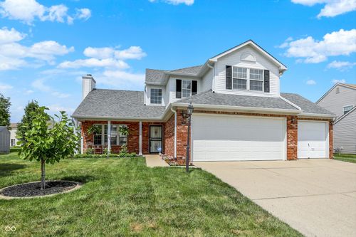 7948 Bent Willow Dr, Indianapolis, IN, 46239-8710 | Card Image