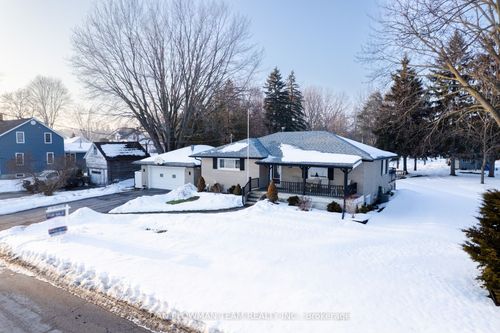 50 Centre St, Bowmanville, ON, L1C2Y3 | Card Image