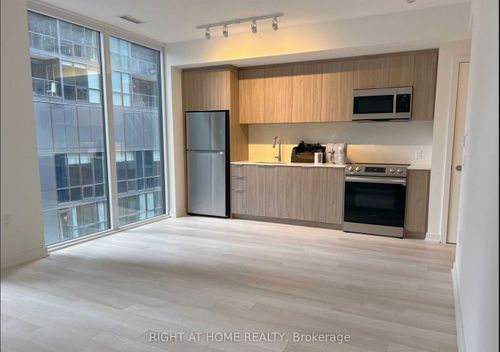 708-357 King St W, Toronto, ON, M5V0S7 | Card Image