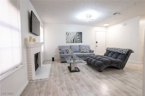 apt-43c-5576 W Rochelle Ave, Las Vegas, NV, 89103-3421 | Card Image