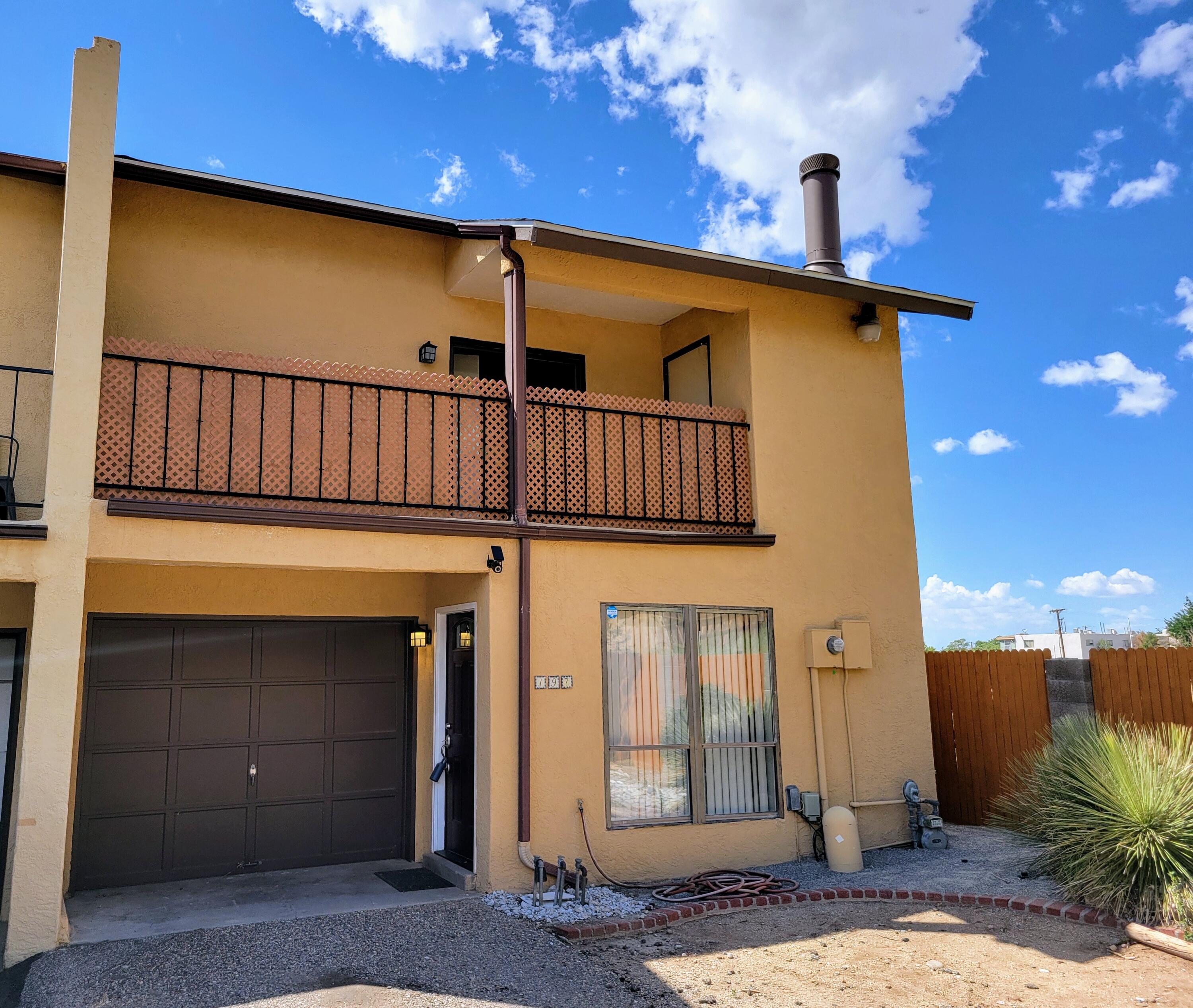 Vista Point Ct, Albuquerque, NM 87123