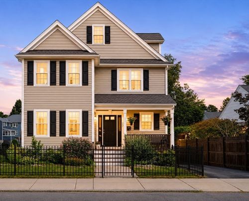 27 Hillock St, Boston, MA, 02131-2834 | Card Image