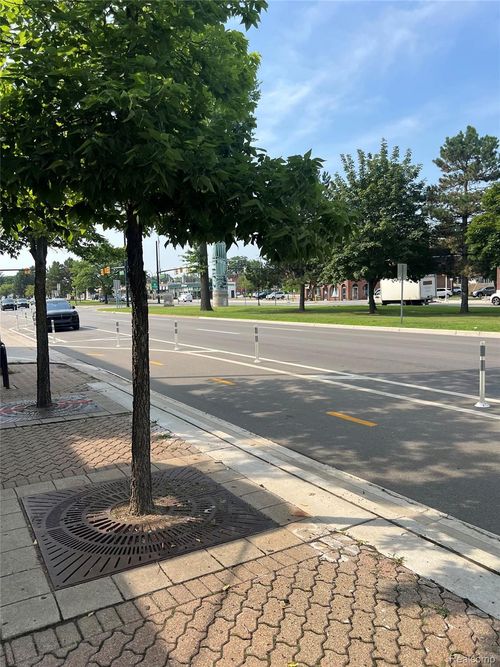 2-23150 Woodward Ave, Ferndale, MI, 48220-1341 | Card Image