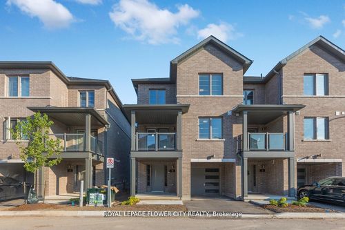 16-205 W Oak Trail, Kitchener, ON, N2R0R9 | Card Image