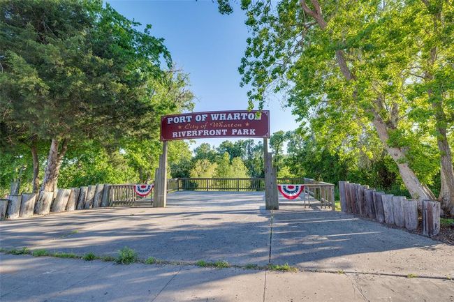 213 Nicholas Dr, House other with 3 bedrooms, 2 bathrooms and 2 parking in Wharton TX | Image 15