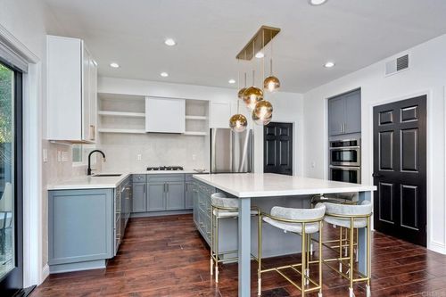 7393 Portage Way, Carlsbad, CA, 92011-4671 | Card Image