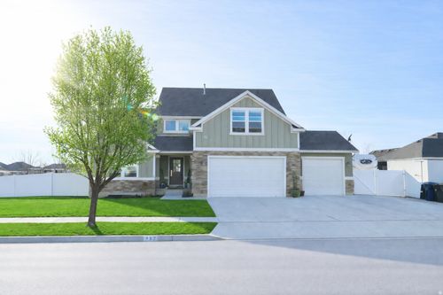 237 N 2470 E, Spanish Fork, UT, 84660-6084 | Card Image