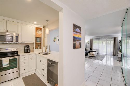 2698-4249 Carambola Cir S, Coconut Creek, FL, 33066-2547 | Card Image