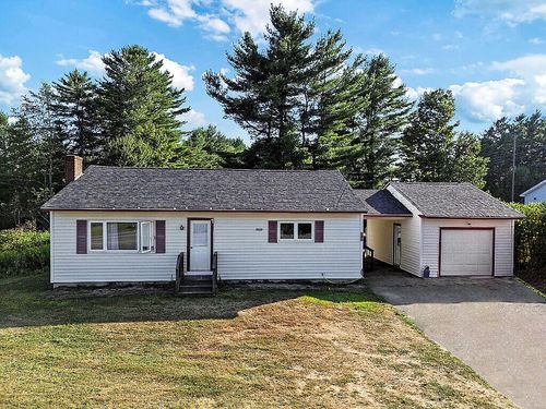 304 Eastern Avenue, Augusta, ME, 04330 | Card Image