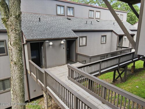 14 Middle Village Way, Tannersville, PA, 18372-7722 | Card Image